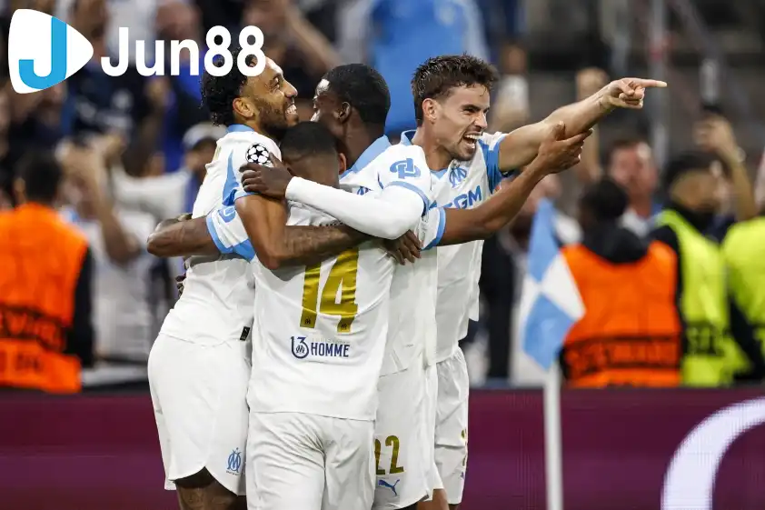 Với điểm tựa sân nhà cùng phong độ cao hơn, Marseille được dự đoán sẽ giành 3 điểm Với điểm tựa sân nhà cùng phong độ cao hơn, Marseille được dự đoán sẽ giành 3 điểm